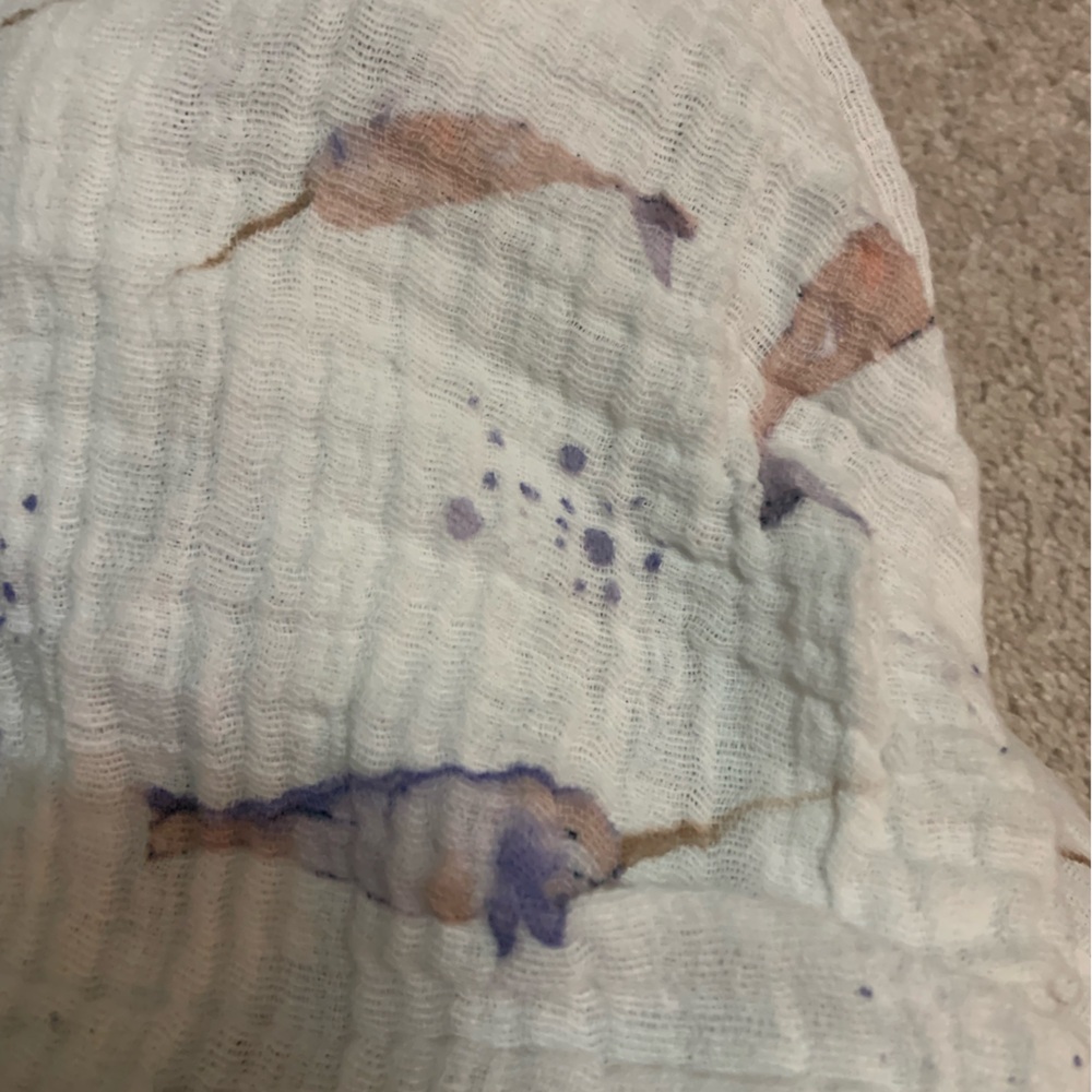 Narwhal Muslin car seat cover - Picture 5 of 9